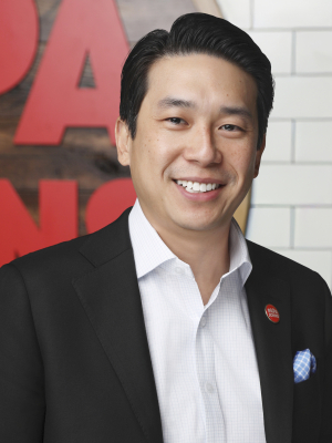 Chris Lyn-Sue Headshot